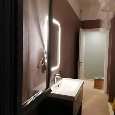 03 Centralissimo Ampio Bilocale Con Garage Arona