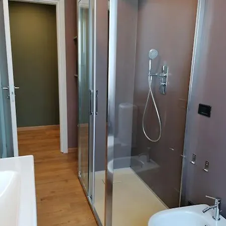 03 Centralissimo Ampio Bilocale Con Garage Apartament
